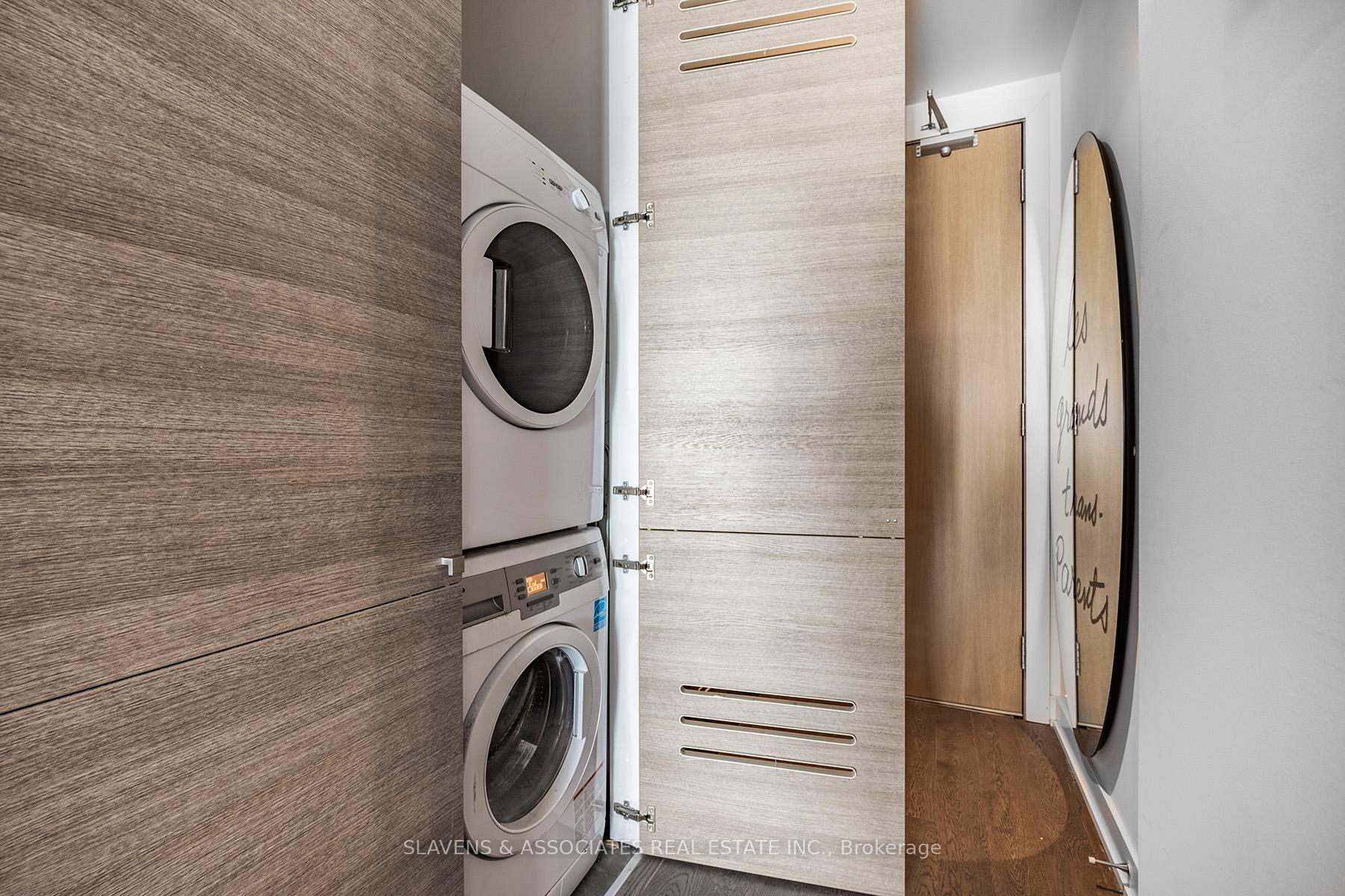 1 Bedroom Condo at 38 Stewart, Toronto For sale