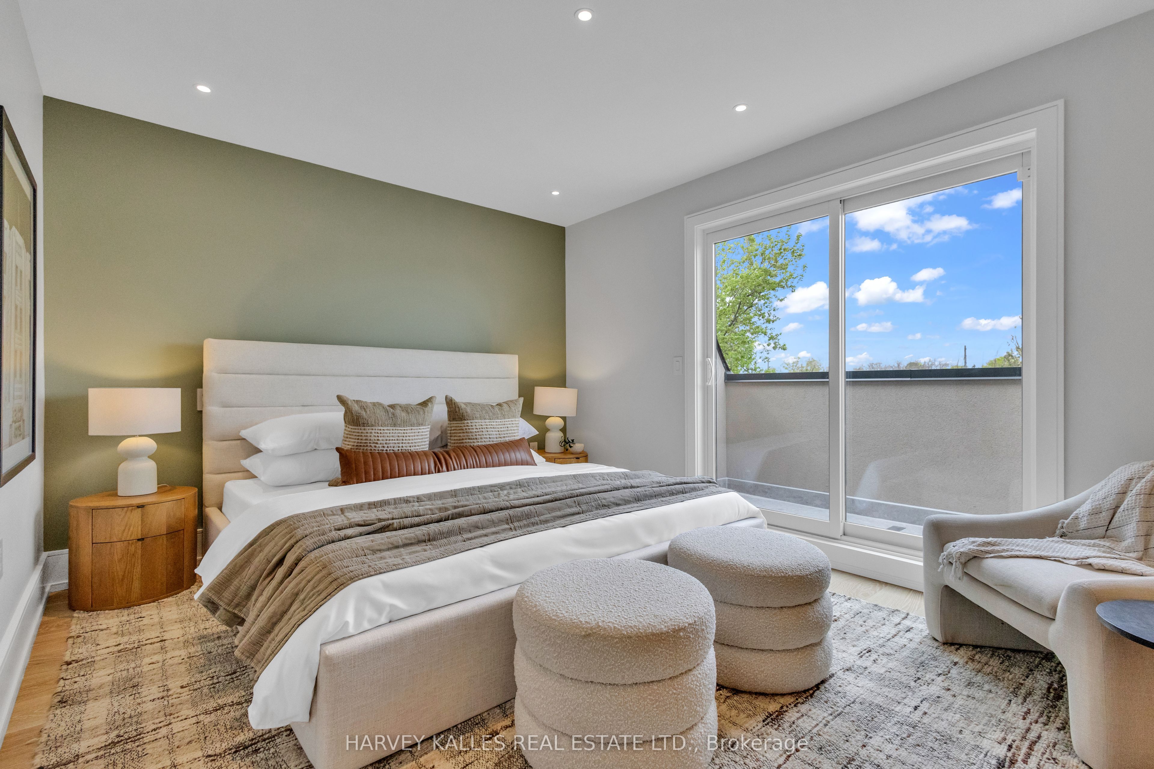 444 Roxton Road