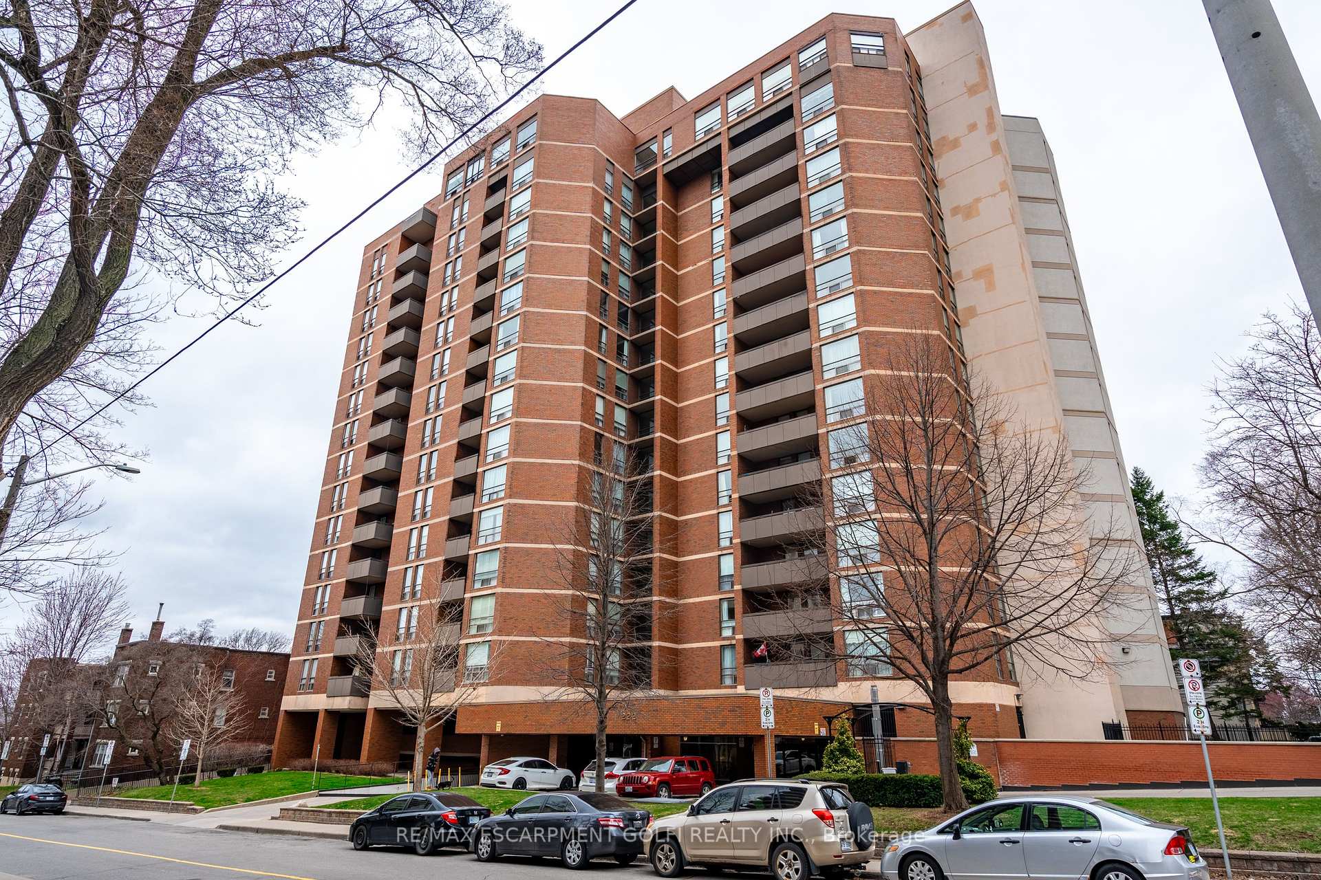 2 Bedrooms Condo at 222 Jackson,  Hamilton For sale