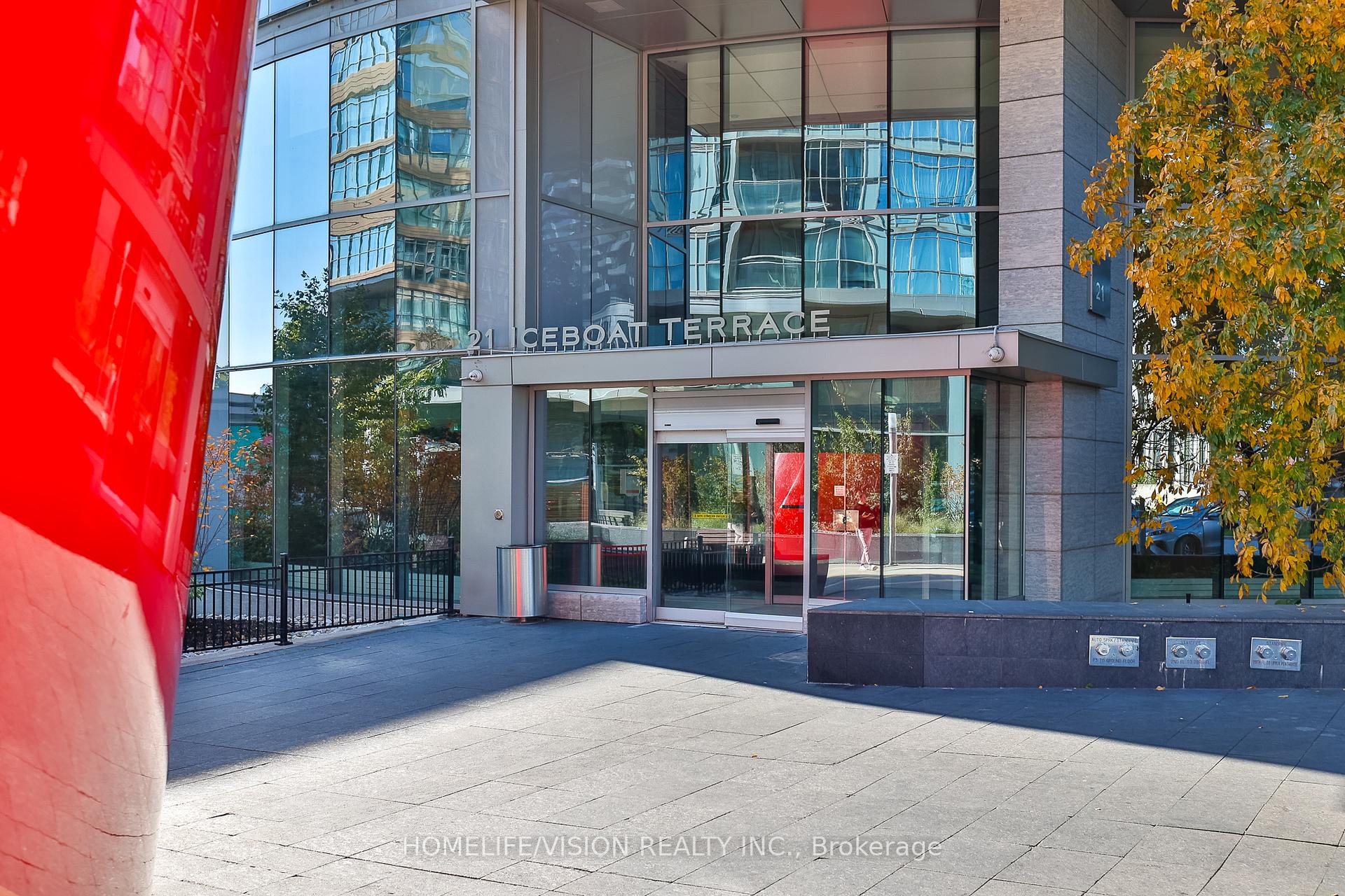 3 Bedrooms Condo at 21 Iceboat, Toronto For sale