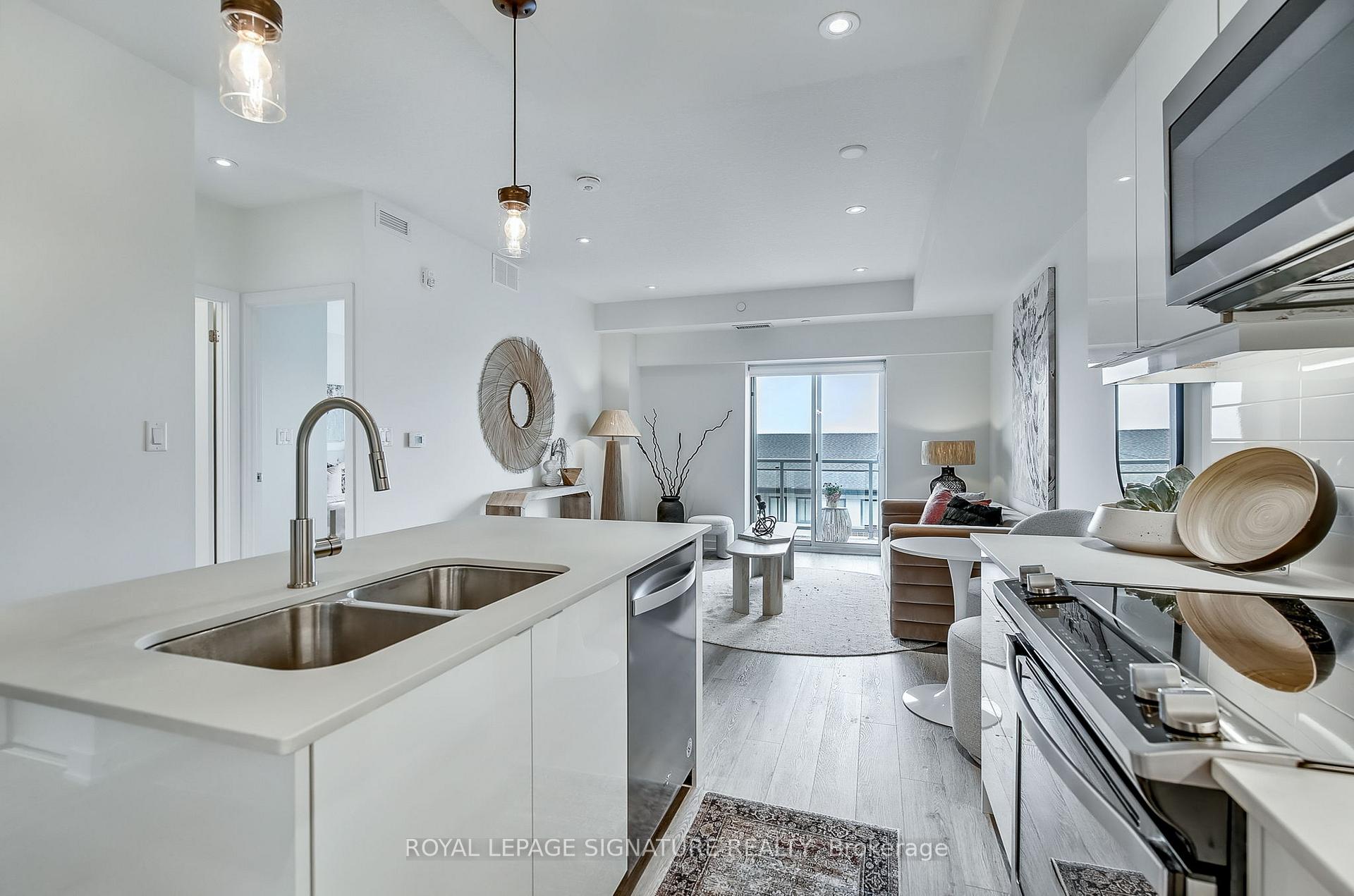 1 Bedroom Condo at 16 Markle, Hamilton For sale