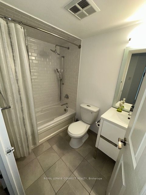 801 King Street W, #1112
