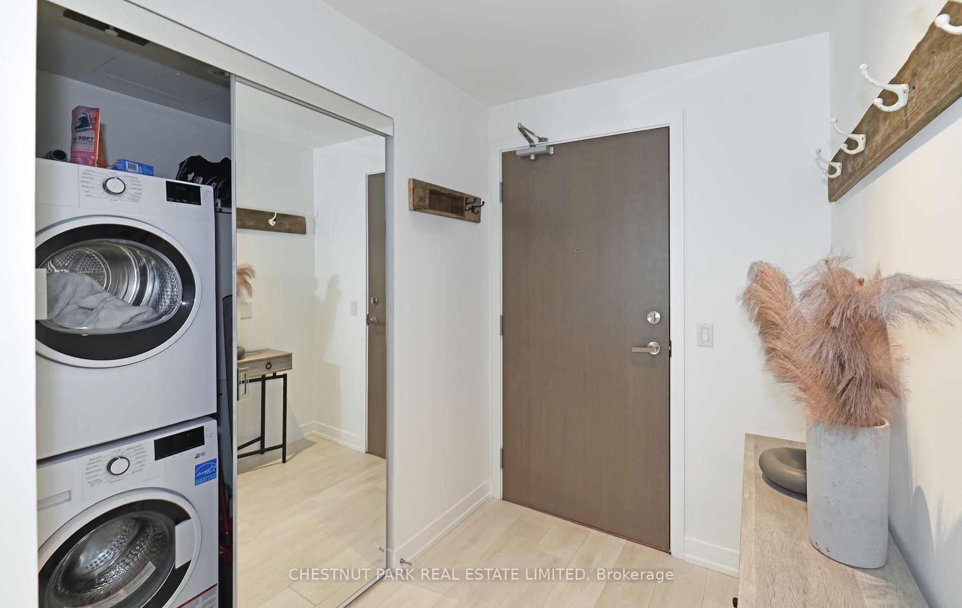 2 Bedrooms Condo at 15 Lower Jarvis, Toronto For sale