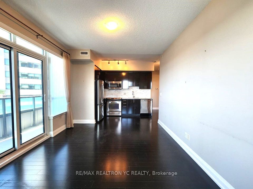 7171 Yonge