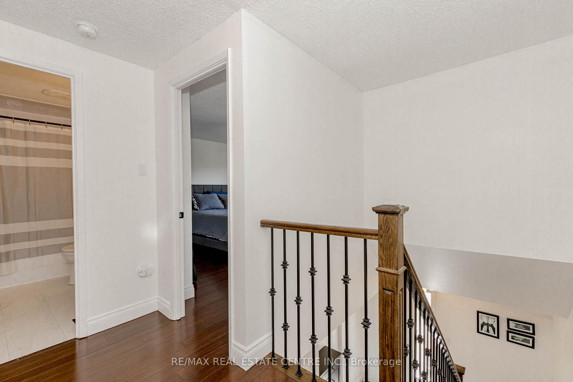 3 Bedrooms Condo at 1526 Lancaster,  Oakville For sale