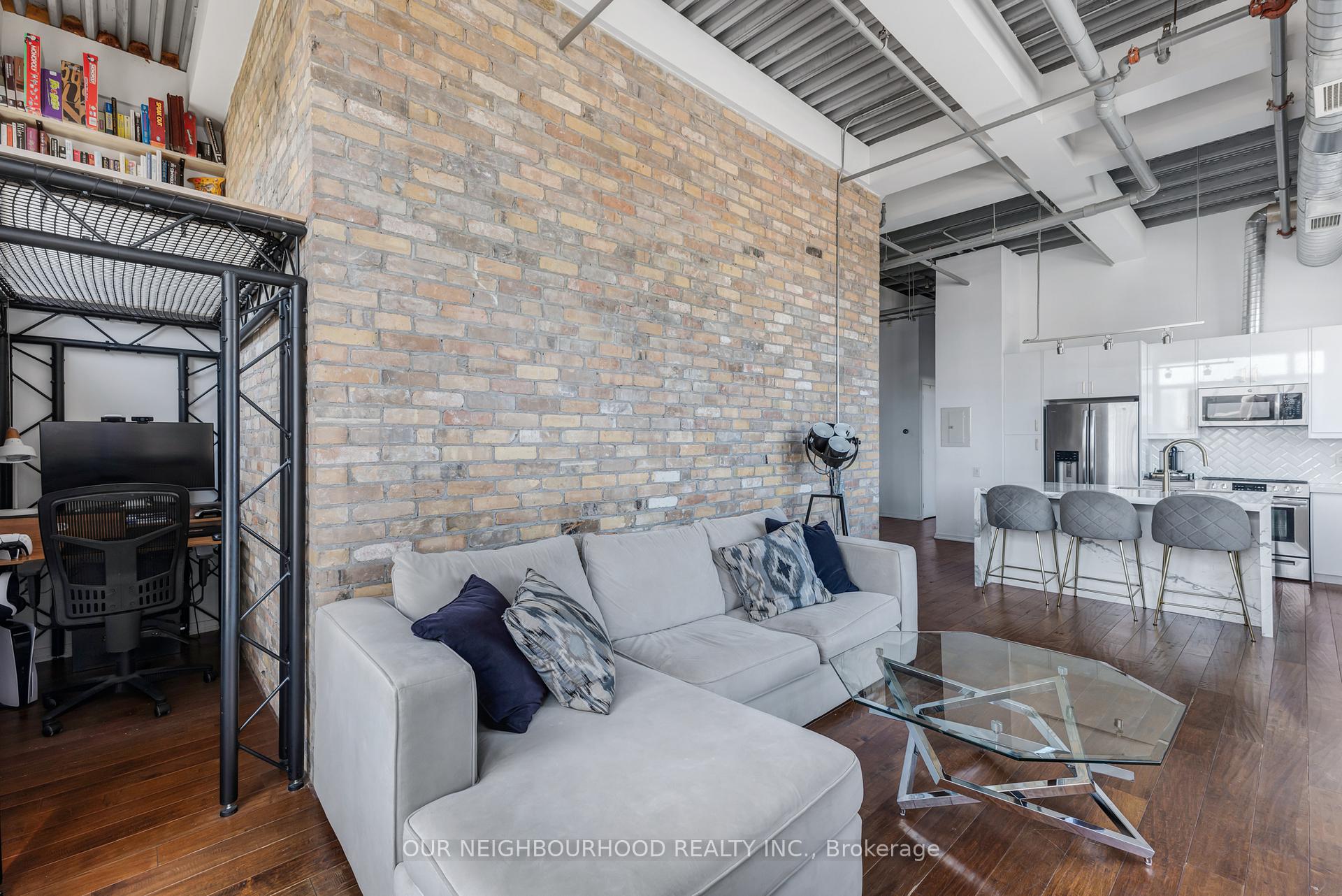 2 Bedrooms Condo at 736 Dundas, Toronto For sale