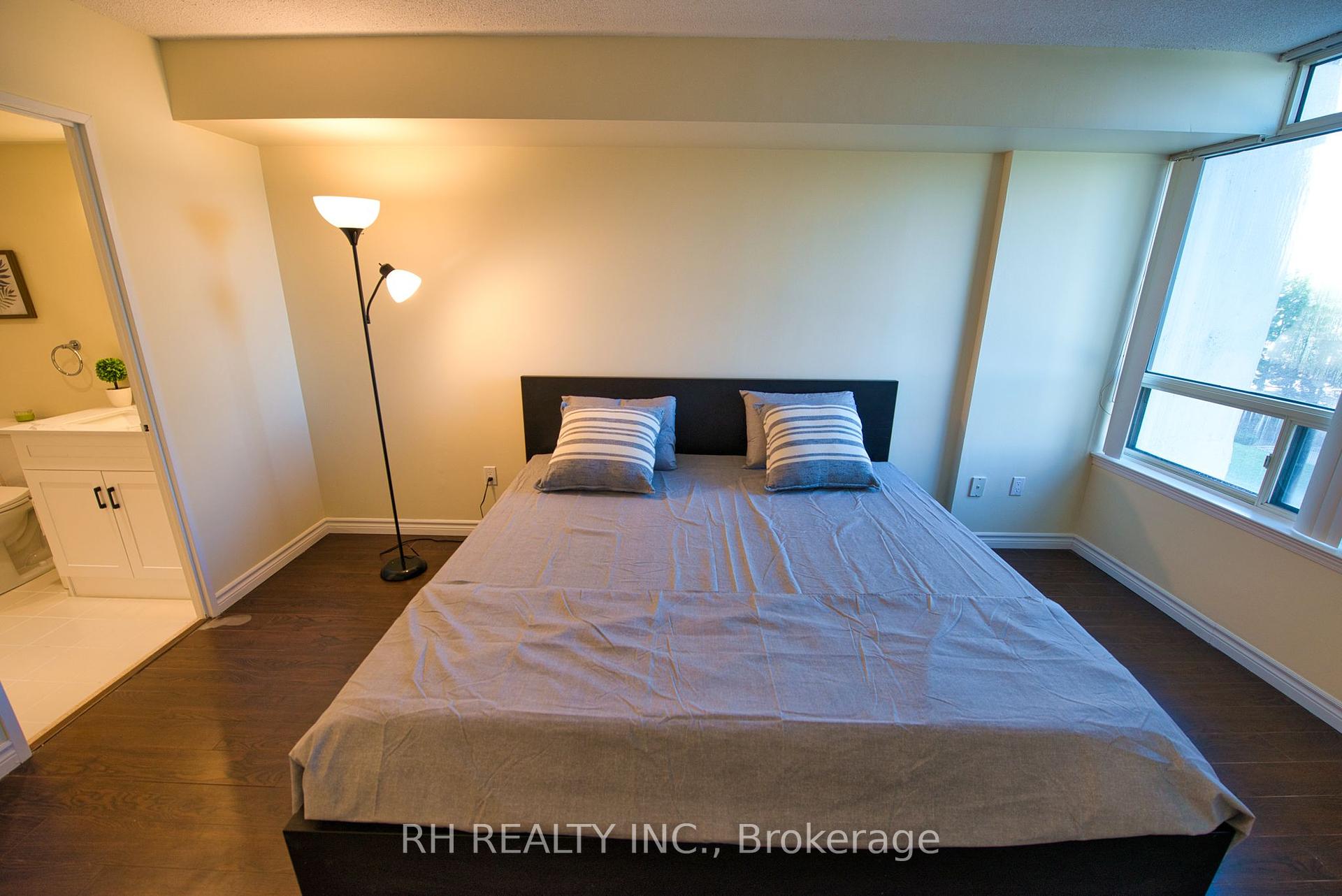 3 Bedrooms Condo at 300 Alton Towers, Toronto For sale