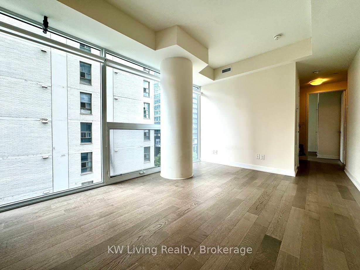 1 Bedroom Condo at 17 Dundonald,  Toronto For sale