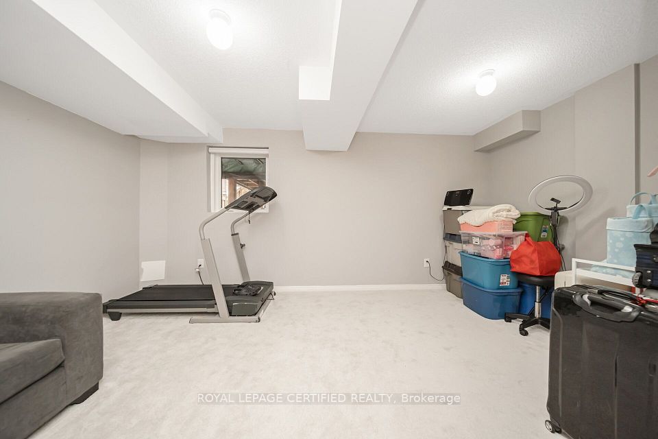 https://trreb-image.ampre.ca/sY4cp7dnM3bSNtGw57wIrvOD4mJF5IE0JU30g1cZ-jM/rs:fit:960:960/wm:.5:so:0:50:.4/wmsh:10/wmt:PHNwYW4gZm9yZWdyb3VuZD0nd2hpdGUnIGZvbnQ9JzY4Jz5ST1lBTCBMRVBBR0UgQ0VSVElGSUVEIFJFQUxUWSwgQnJva2VyYWdlPC9zcGFuPg/L3RycmViL2xpc3RpbmdzLzQwLzcxLzE2Lzc1L3AvZDZjMTU3NjAtYWY0My00MmUzLTgwOGMtMjA1NTBmNzQ2NjQ4LmpwZw.jpg