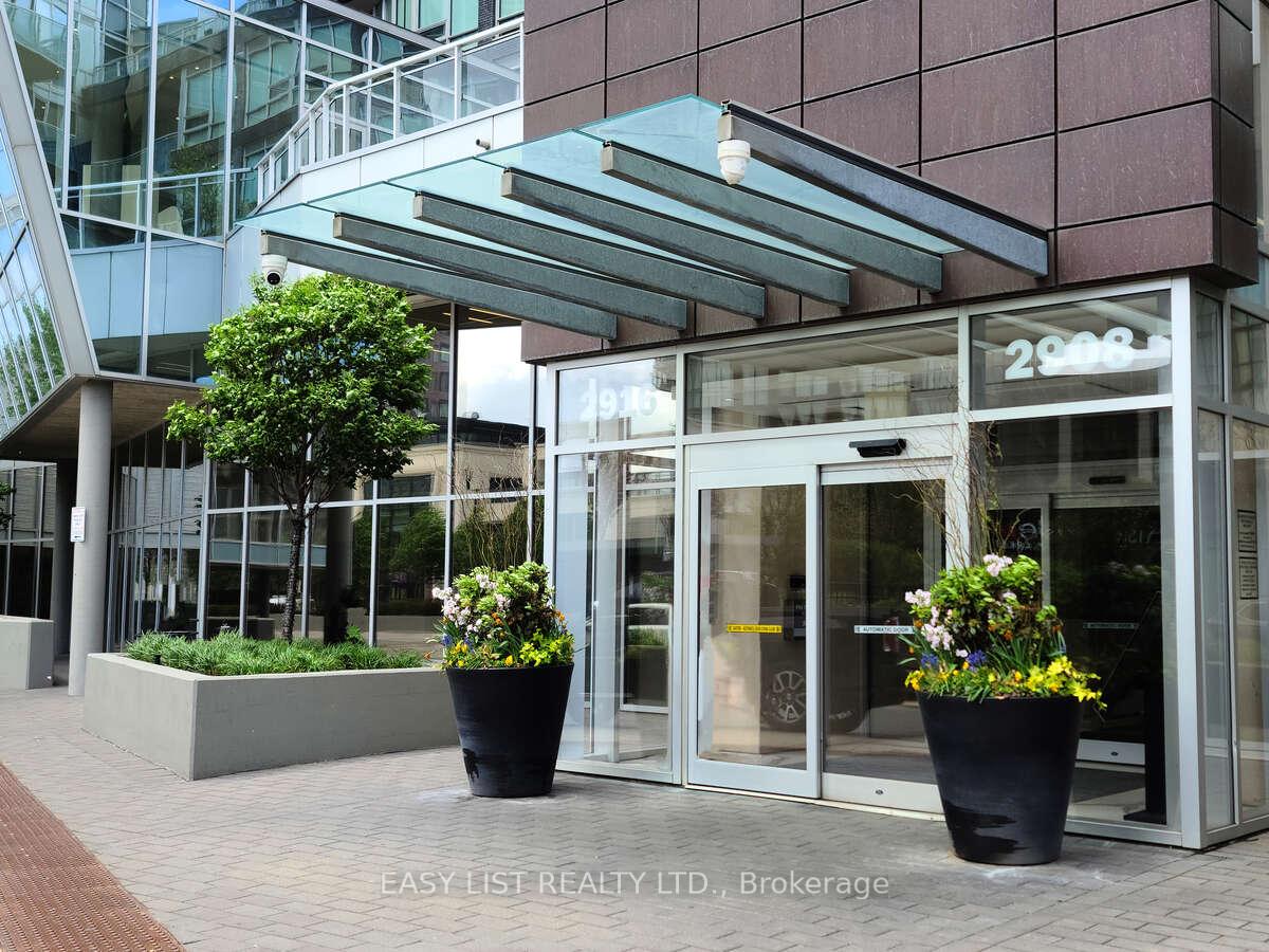 2 Bedrooms Condo at 2908 Highway 7, Vaughan For sale