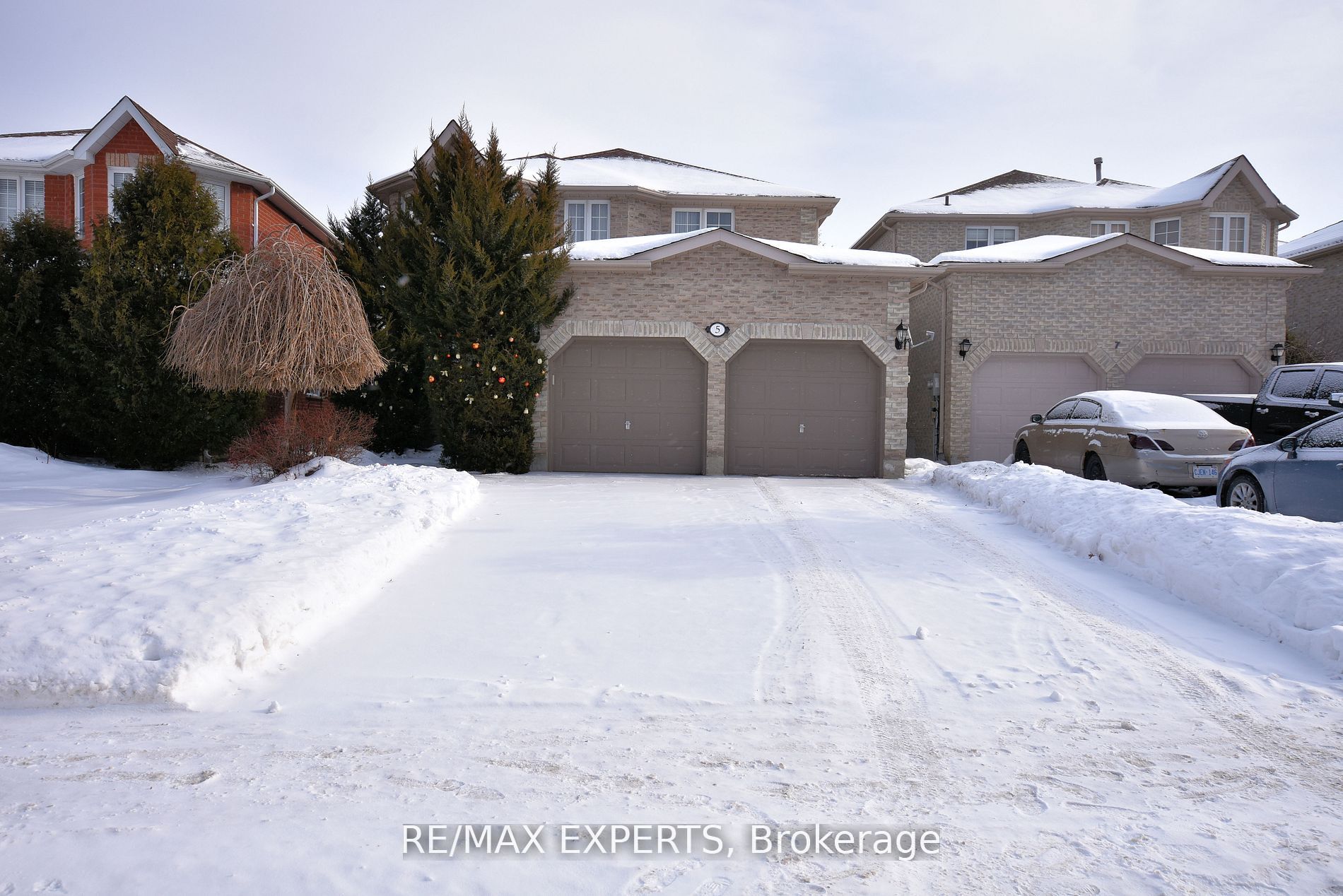 5 Kelsey Crescent, Barrie, ON L4N 0J5