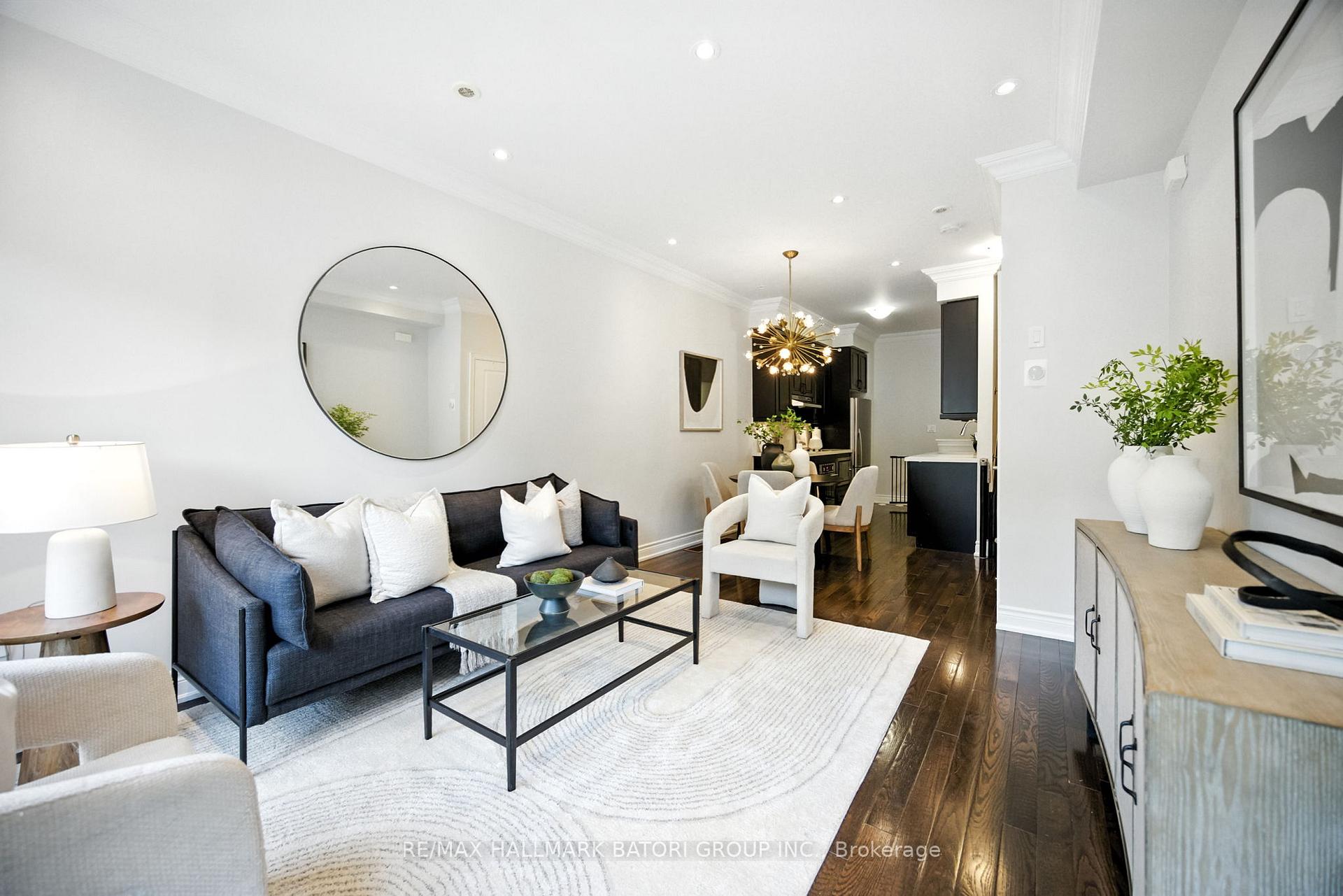4 Bedrooms Condo at 2110 Bayview, Toronto For sale