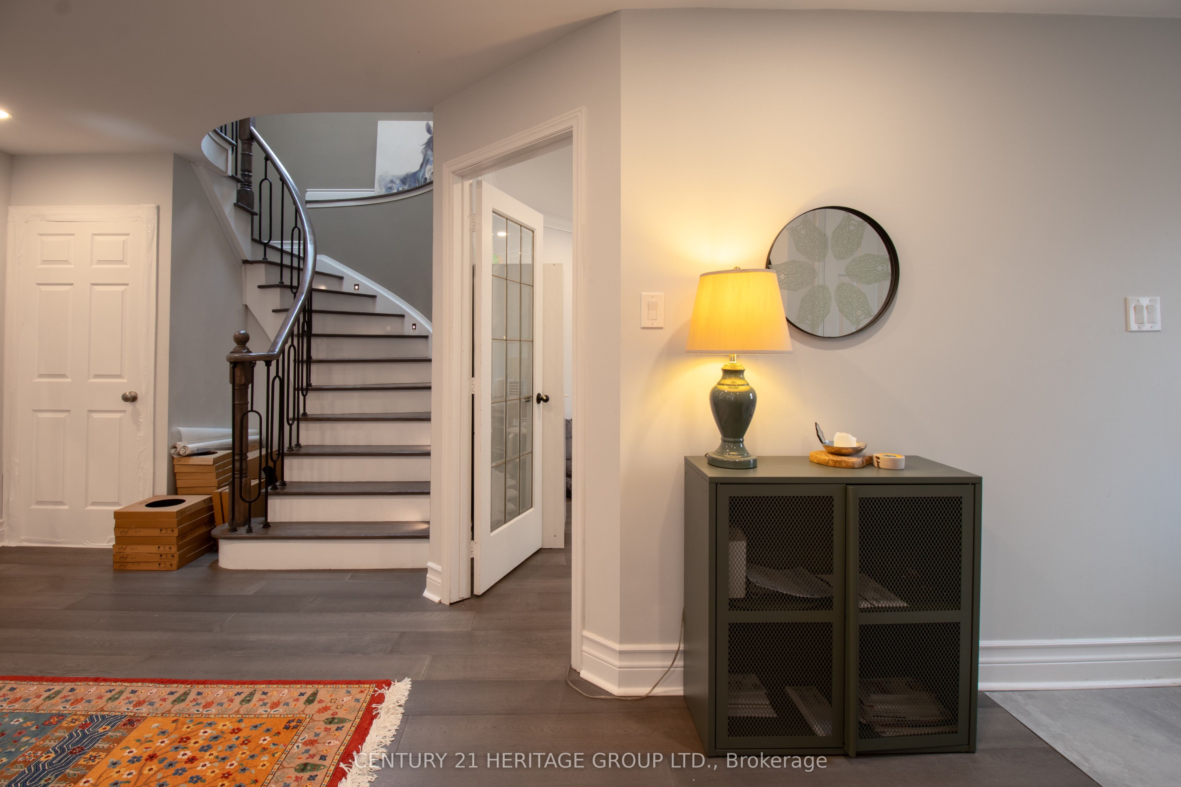 27 Charing Crescent