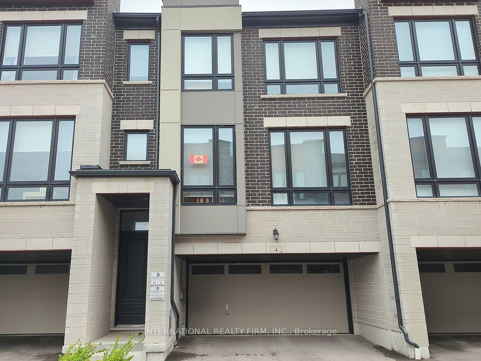 4 Steamboat Way, Whitby, ON L1N 0M6