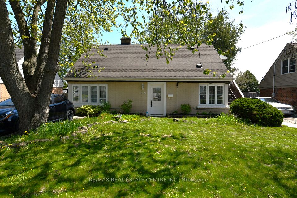 2070 Churchill