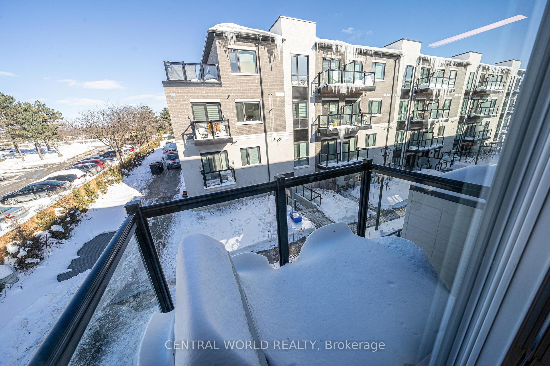 2 Bedrooms Condo at 50 Morecambe, Toronto For sale