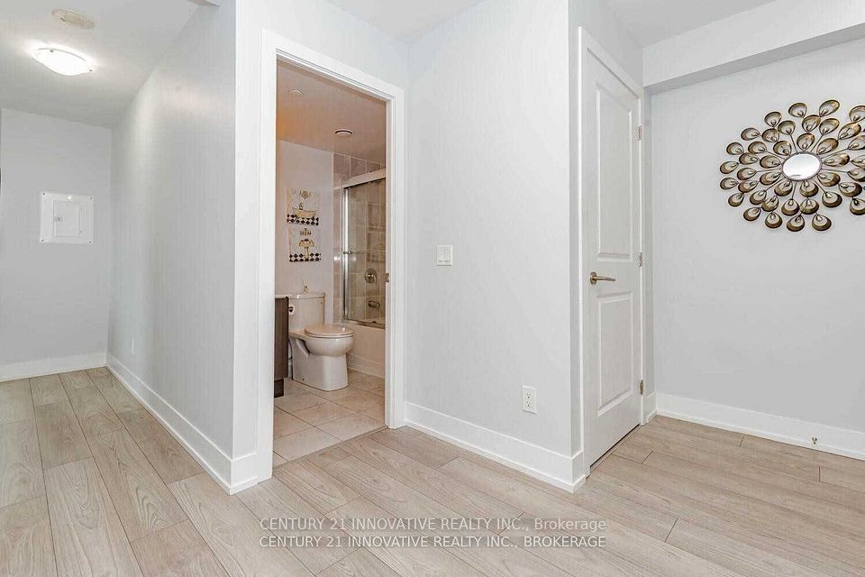 https://trreb-image.ampre.ca/sZYFxeqnA1-U3LCgdJLB8cP5uEKfMD7A7yma9-953sA/rs:fit:960:960/wm:.5:so:0:50:.4/wmsh:10/wmt:PHNwYW4gZm9yZWdyb3VuZD0nd2hpdGUnIGZvbnQ9JzY4Jz5DRU5UVVJZIDIxIElOTk9WQVRJVkUgUkVBTFRZIElOQy4sIEJyb2tlcmFnZTwvc3Bhbj4/L3RycmViL2xpc3RpbmdzLzQwLzgxLzQ5LzMyL3AvNjc5MWZjZjctZjFlOC00ZDkwLTljNGEtNWMyYmM4ZWExZDA1LmpwZw.jpg