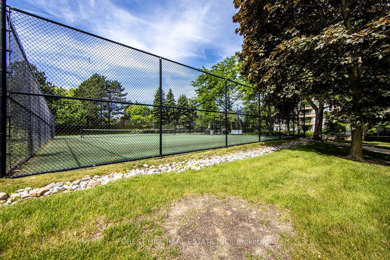 1 Bedroom Condo at 10 Guildwood, Toronto For sale
