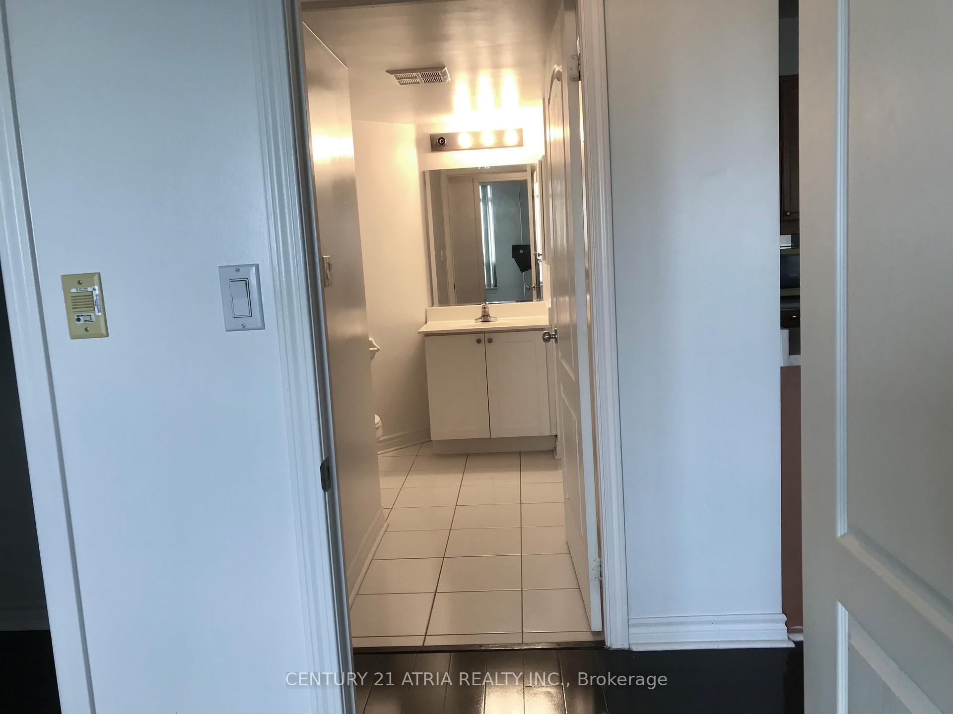 1 Bedroom Condo at 3 Rean, Toronto For sale