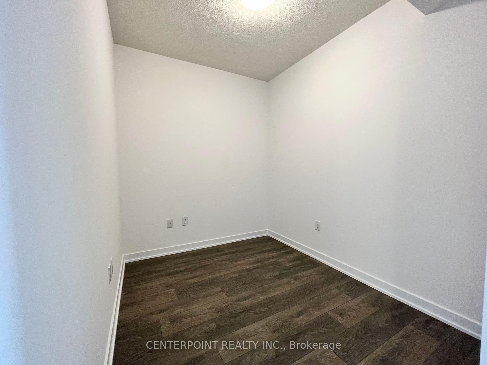 2 Bedrooms Condo at 38 Honeycrisp,  Vaughan For sale