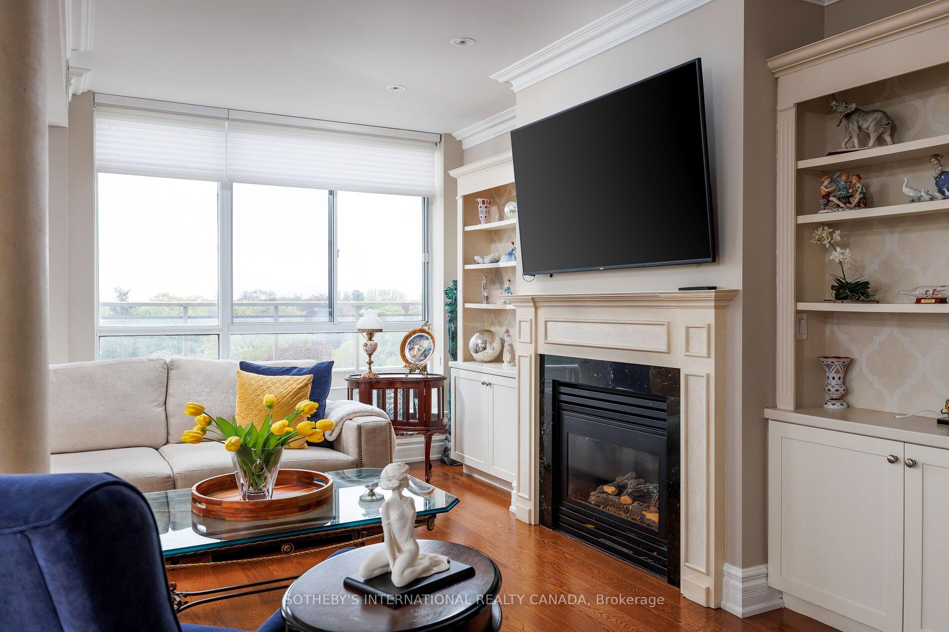 2 Bedrooms Condo at 935 Royal York, Toronto For sale