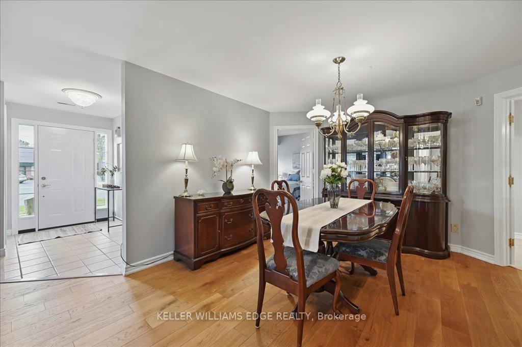 2 Bedrooms Condo at 3230 New,  Burlington For sale