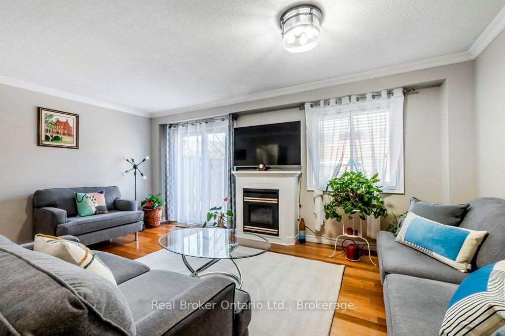 3 Bedrooms Condo at 610 Barton,  Hamilton For sale