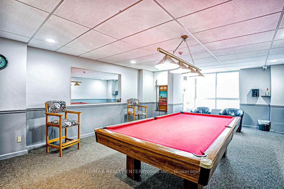 billiards room