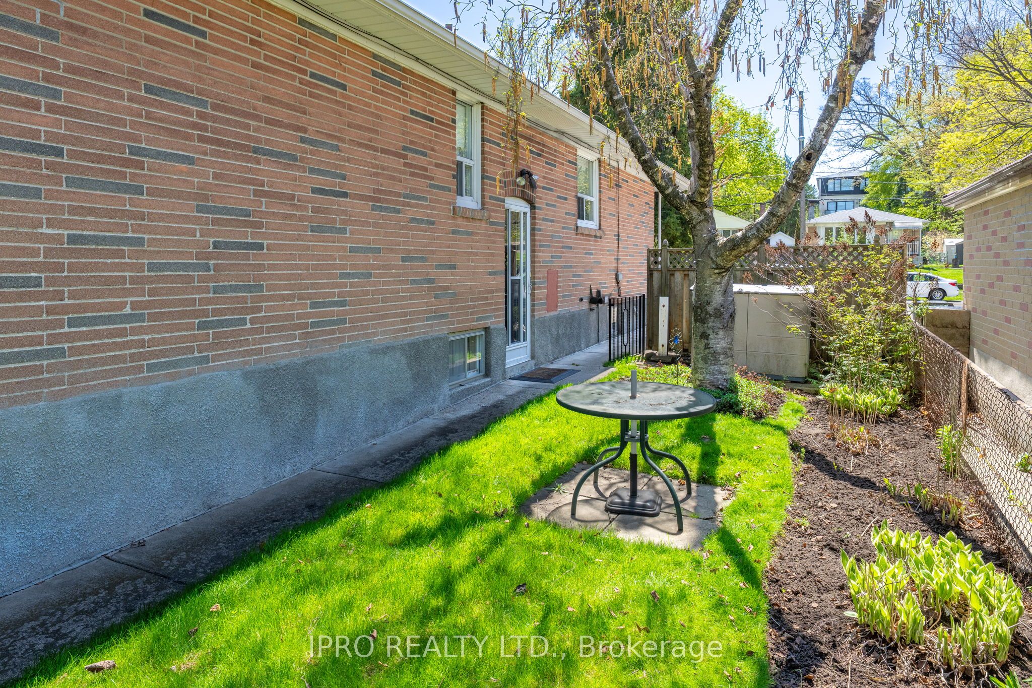 32 Cloverhill Road