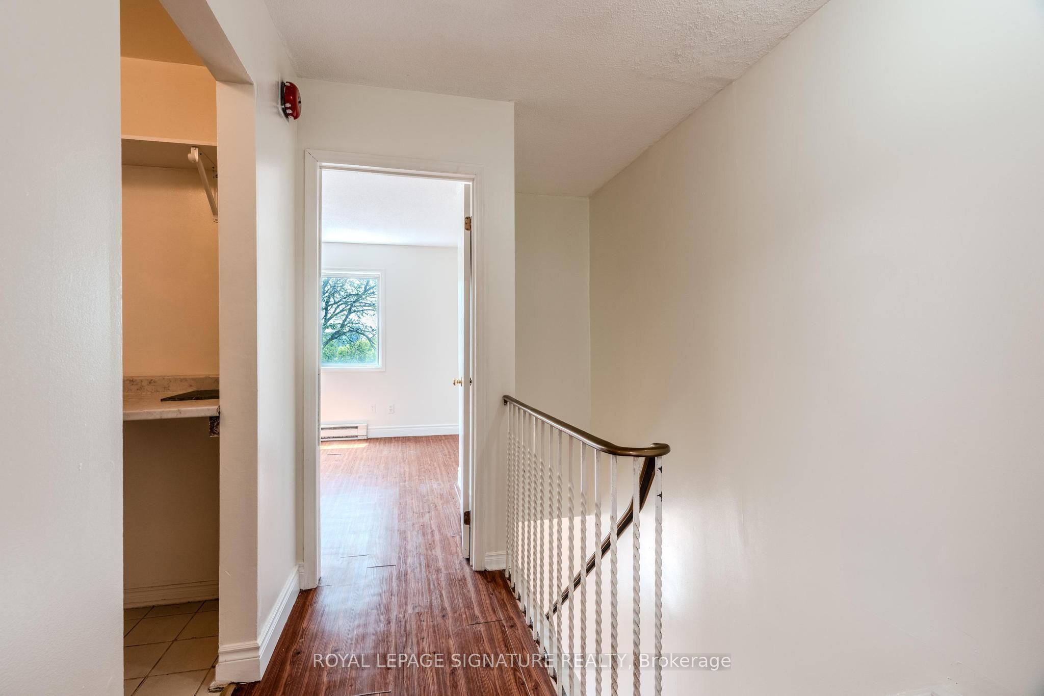 1541 Dundas Street W, #B
