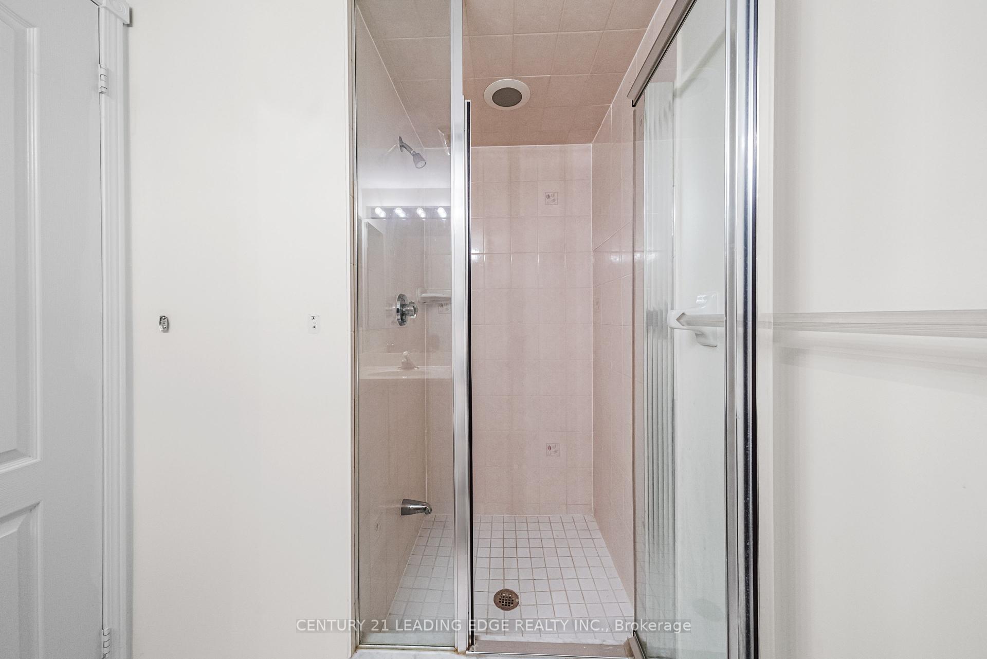 2 Bedrooms Condo at 101 Grandview, Toronto For sale