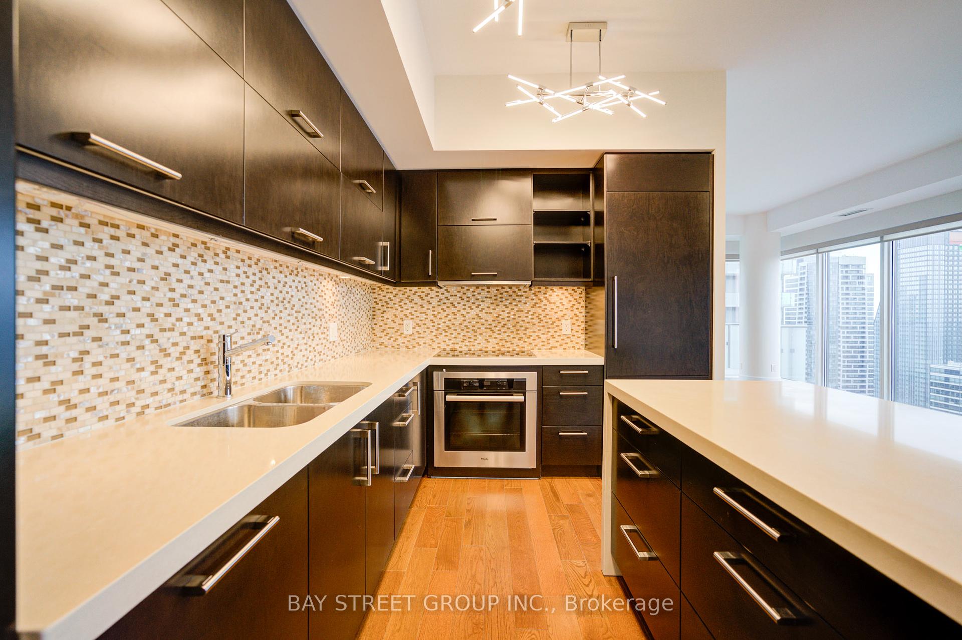 3 Bedrooms Condo at 65 St. Mary, Toronto For sale