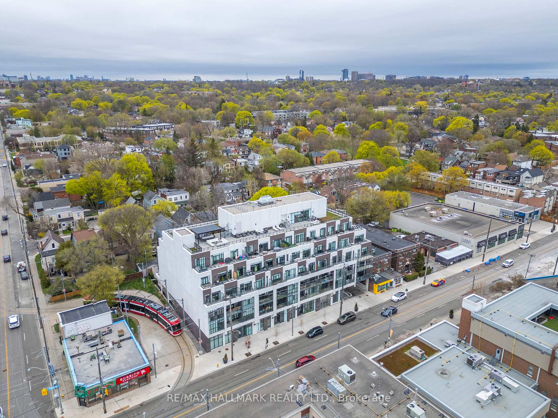 3 Bedrooms Condo at 1630 Queen, Toronto For sale