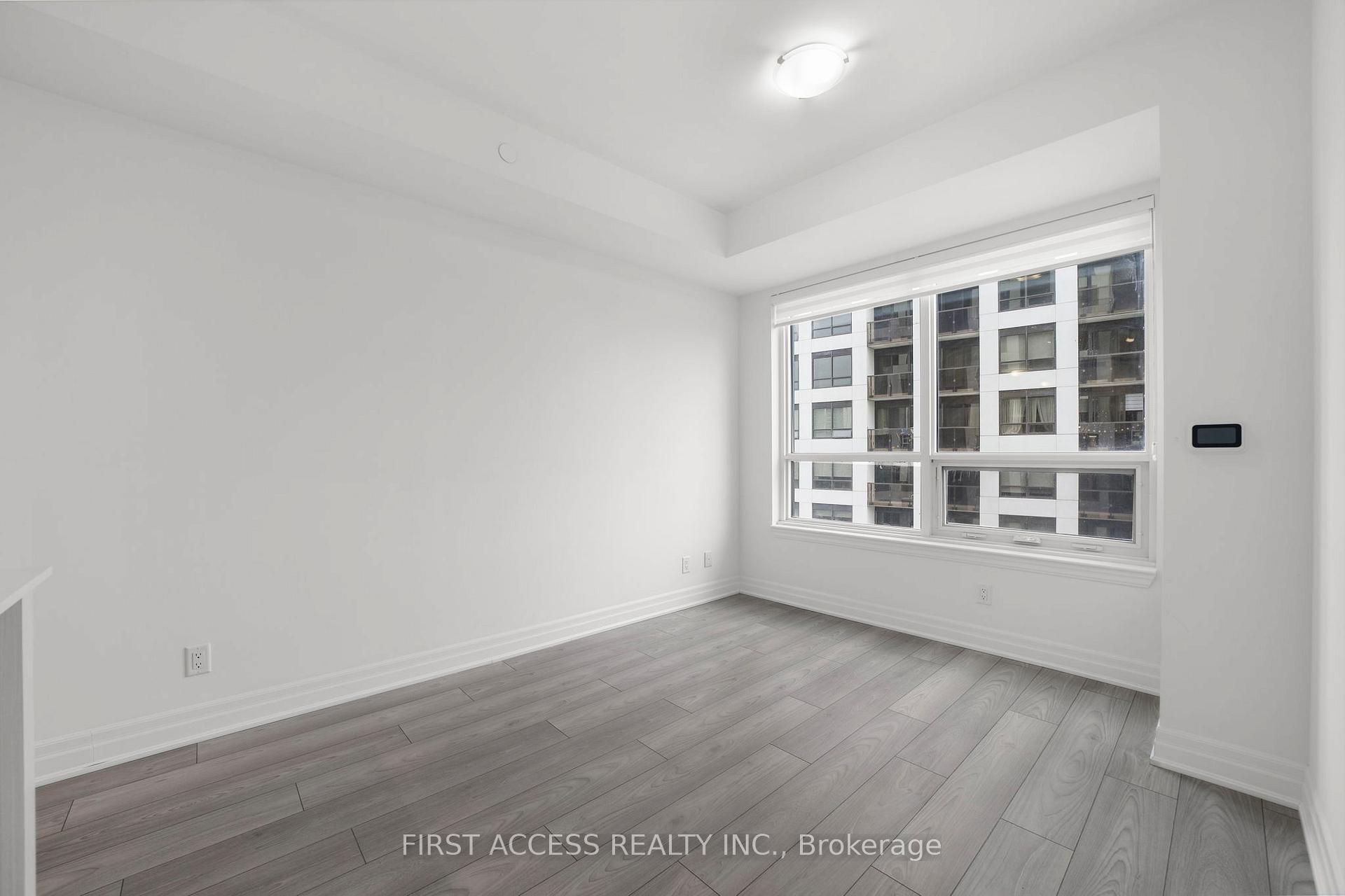 1 Bedroom Condo at 36 ELM,  Mississauga For sale