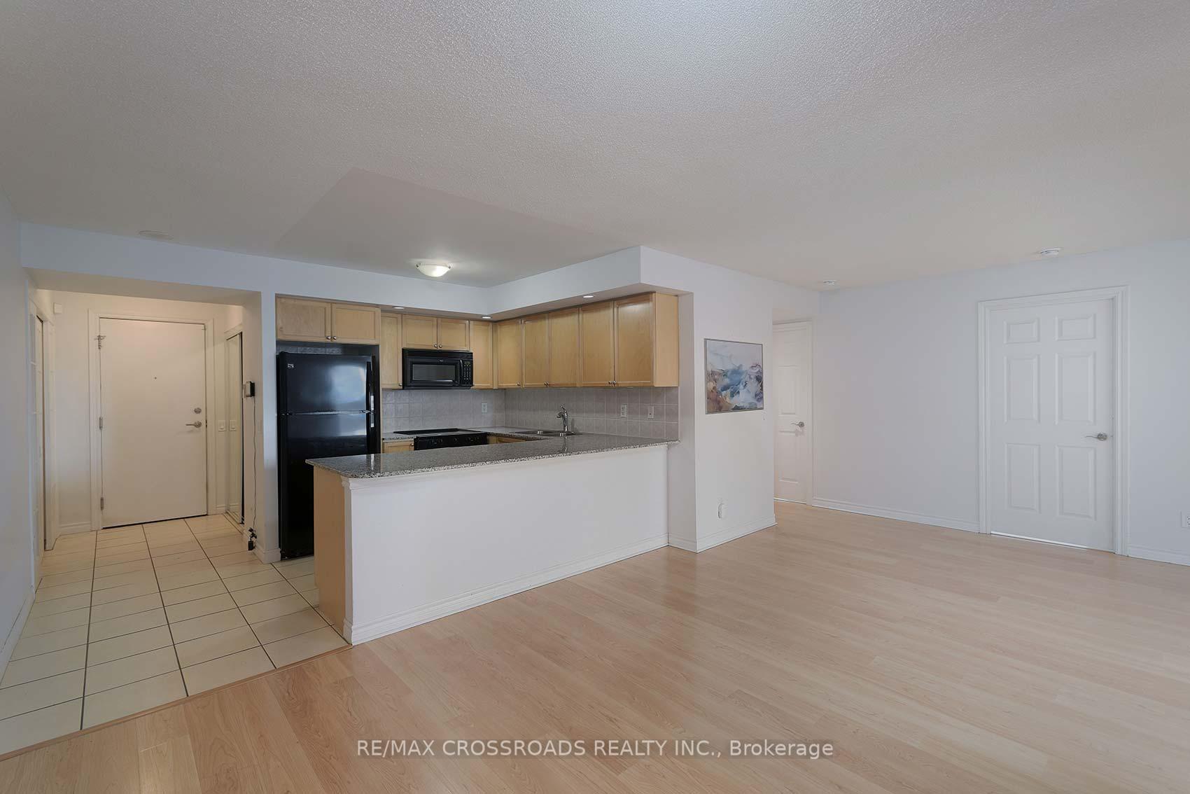 3 Bedrooms Condo at 5233 Dundas,  Toronto For sale