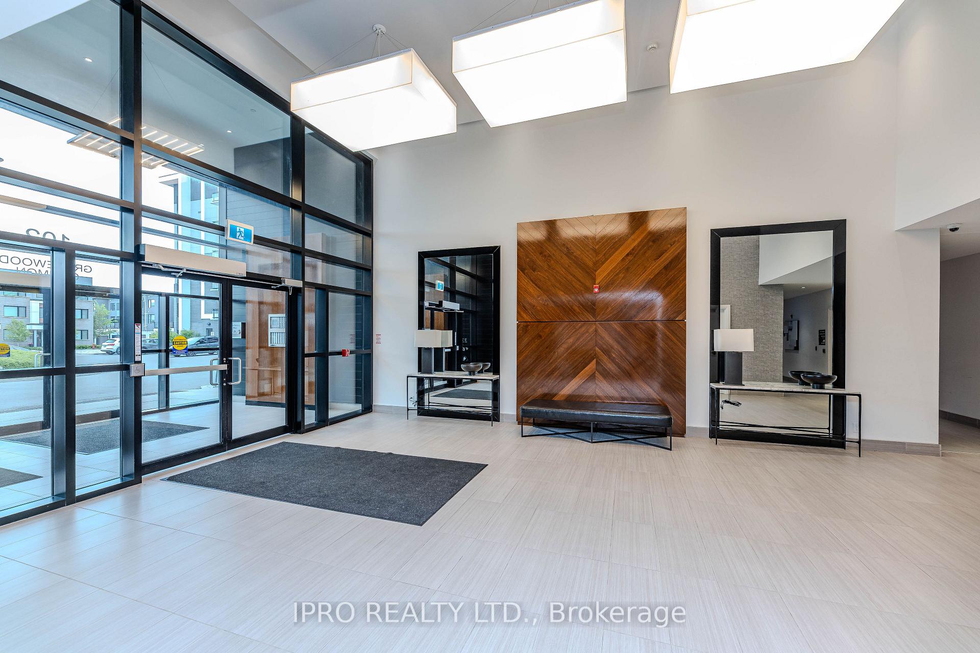 1 Bedroom Condo at 102 Grovewood Common, Oakville For sale