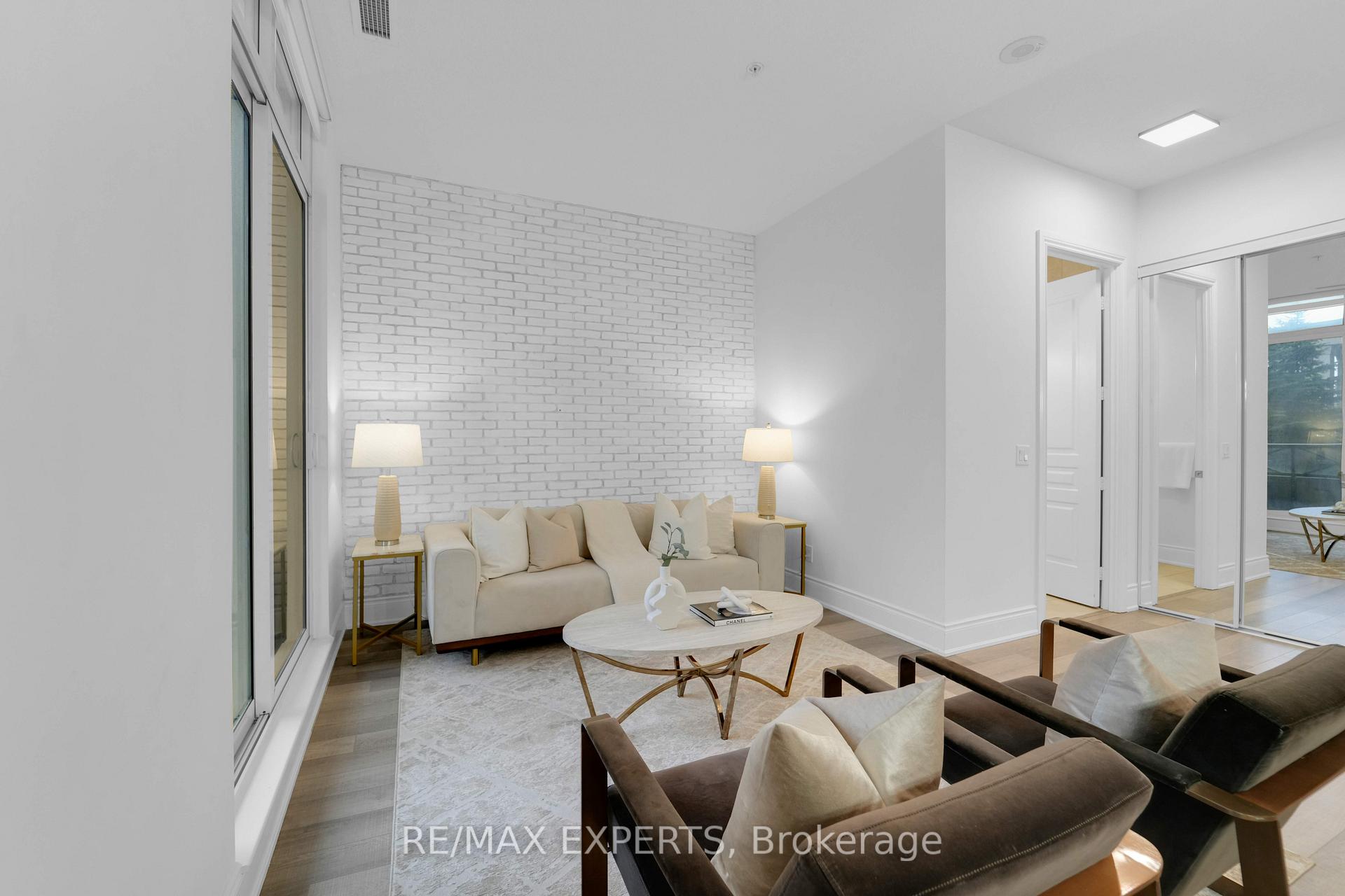 1 Bedroom Condo at 9255 JANE,  Vaughan For sale