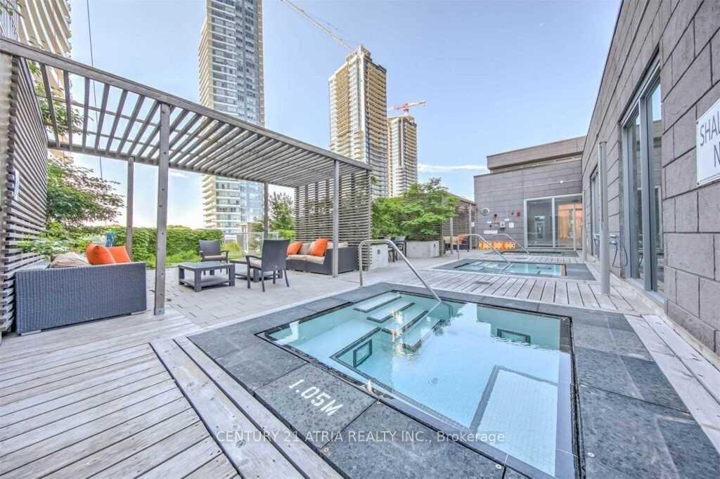 2 Bedrooms Condo at 121 Mcmahon, Toronto For sale