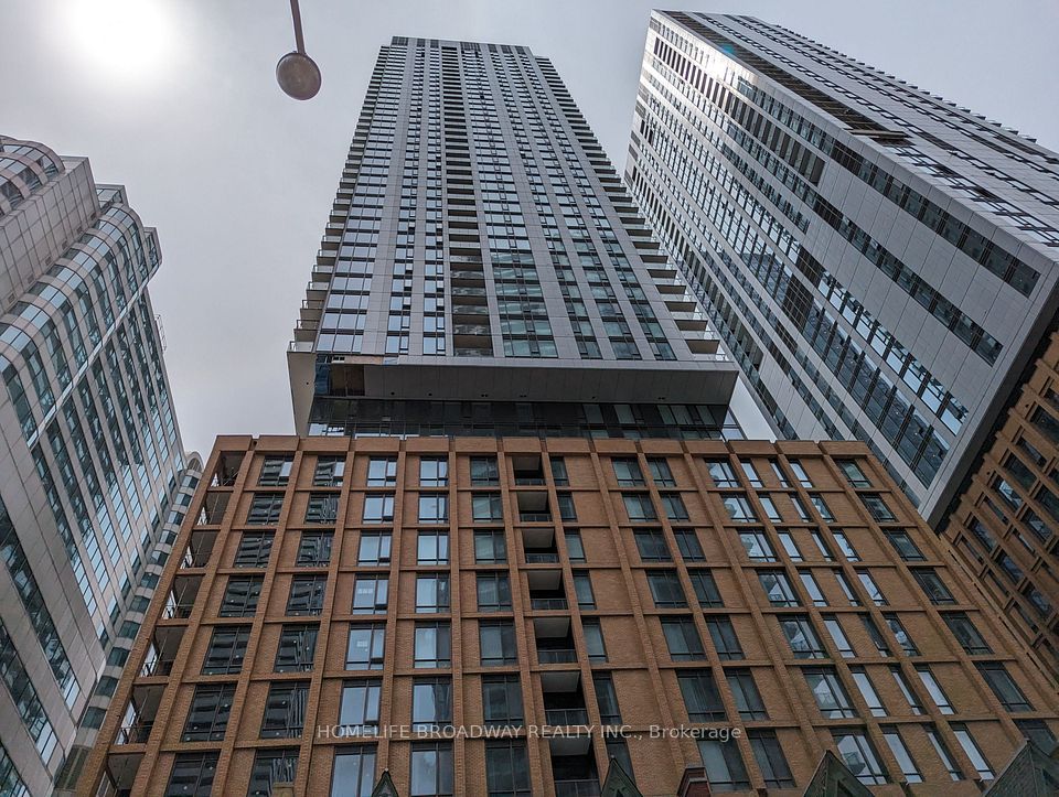 8 Widmer Street