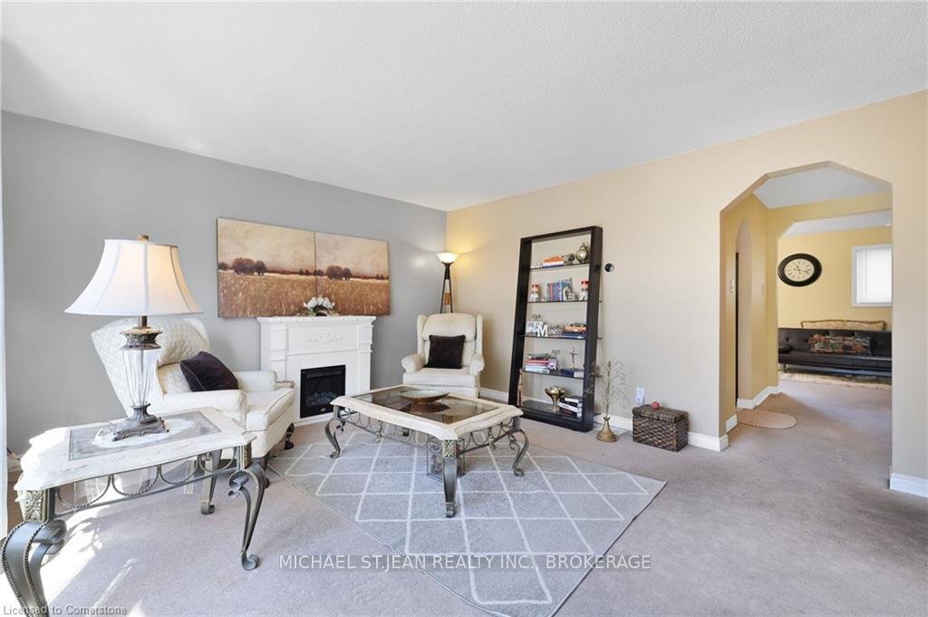 3 Bedrooms Condo at 985 Limeridge,  Hamilton For sale