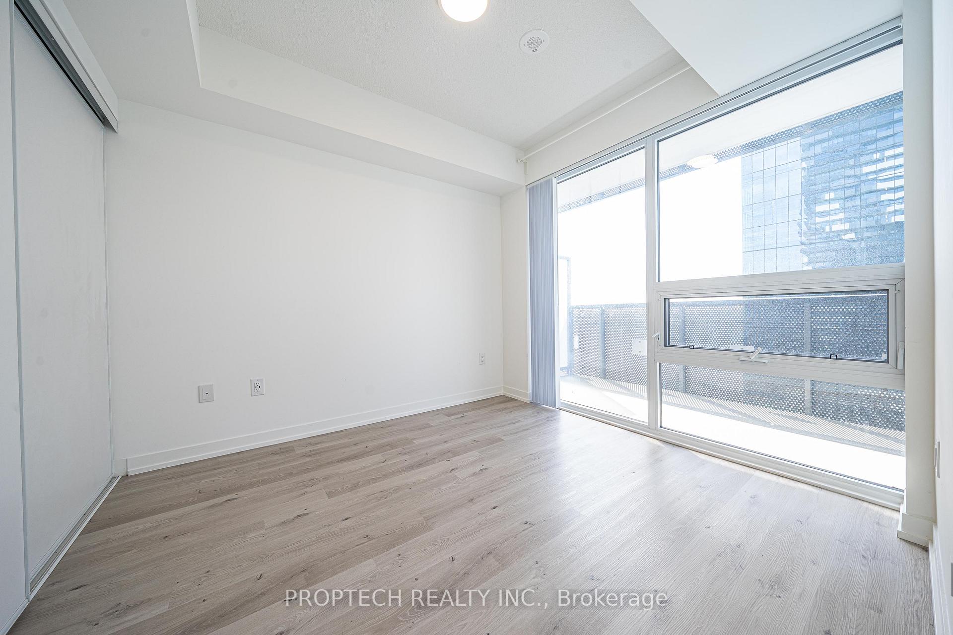 2 Bedrooms Condo at 138 Downes, Toronto For sale