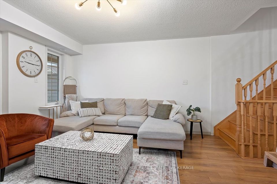 2372 Chevron Prince Path, Oshawa, ON L1L 0K9