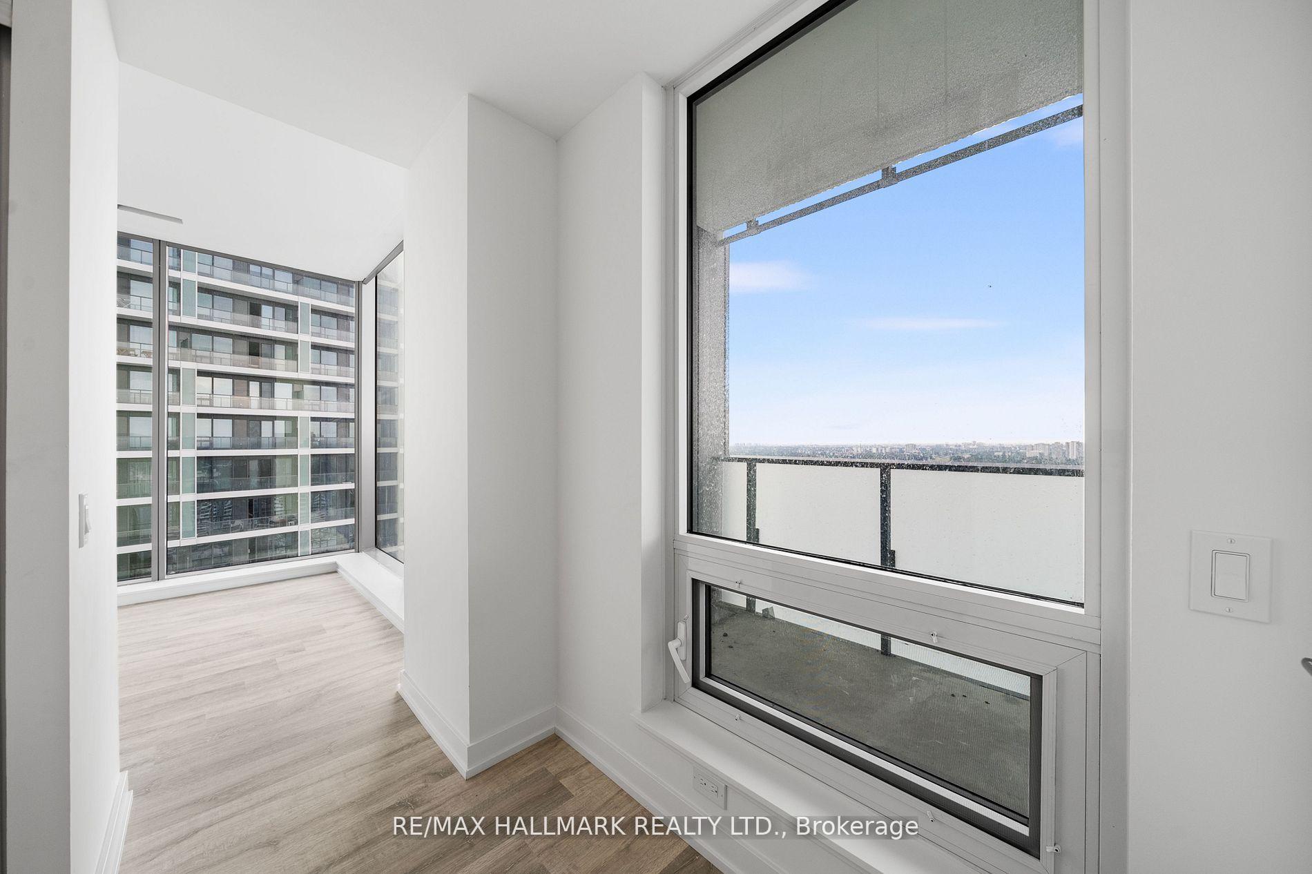 2 Bedrooms Condo at 7 Golden Lion,  Toronto For sale
