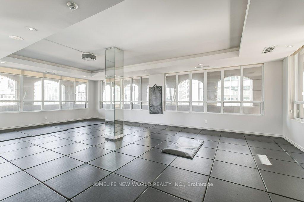 1 Bedroom Condo at 140 Simcoe,  Toronto For sale
