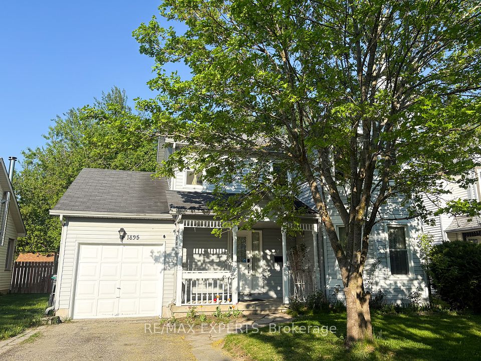 1895 Applewood