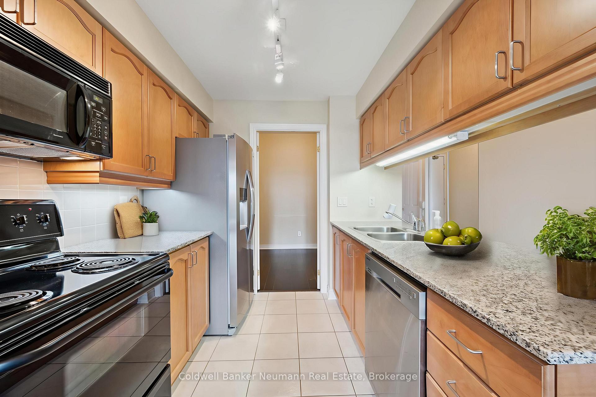 1 Bedroom Condo at 40 Old Mill, Oakville For sale