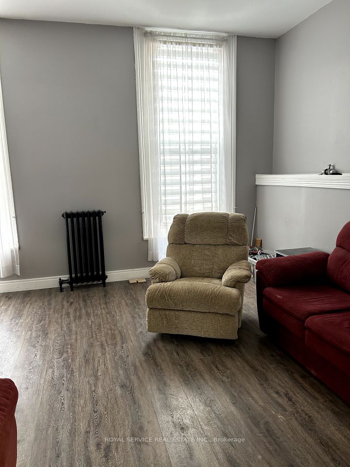 #1 - 18 Walton Street, Port Hope, ON L1A 1M9