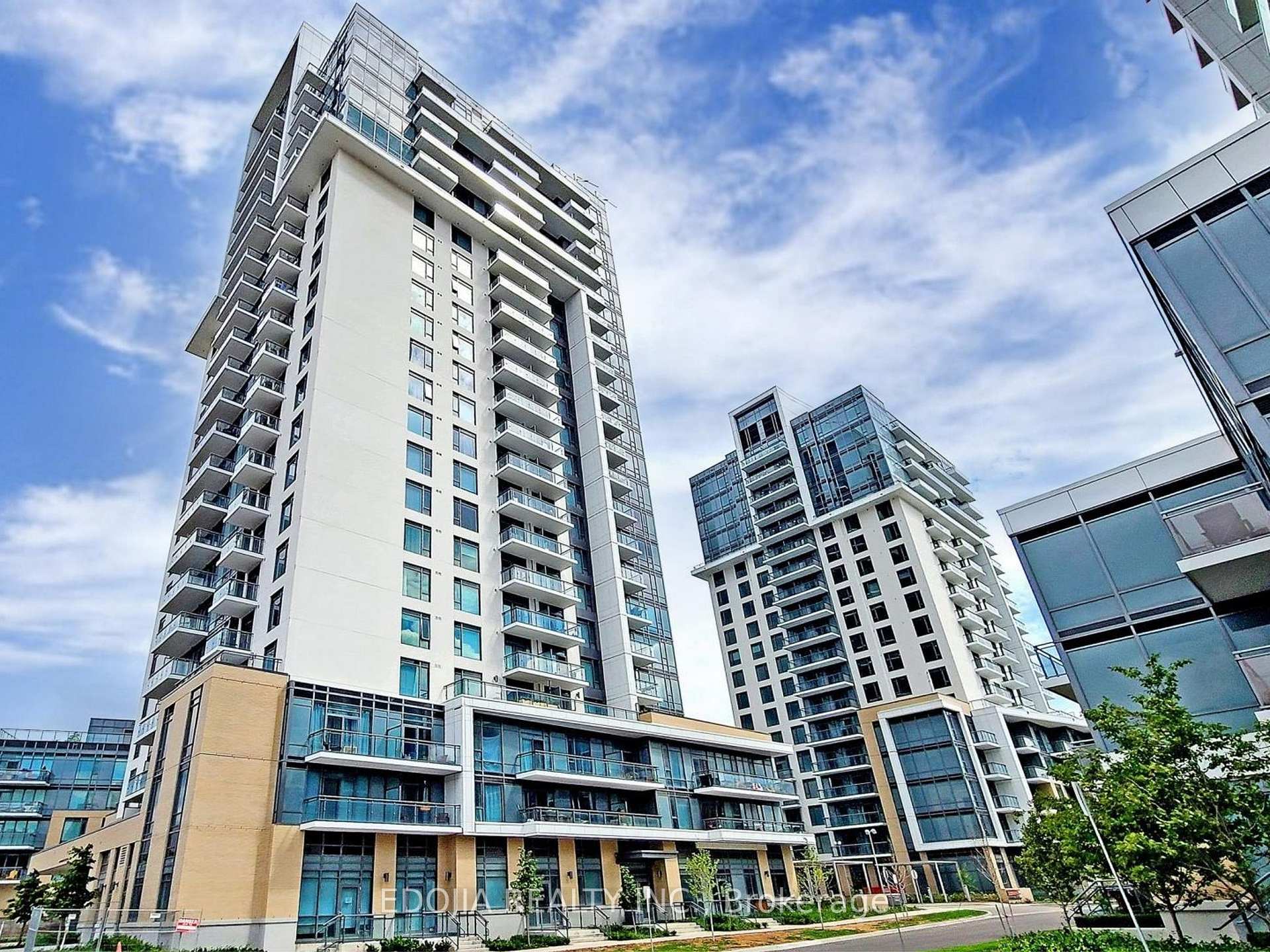 2 Bedrooms Condo at 50 Ann O’reilly, Toronto For sale