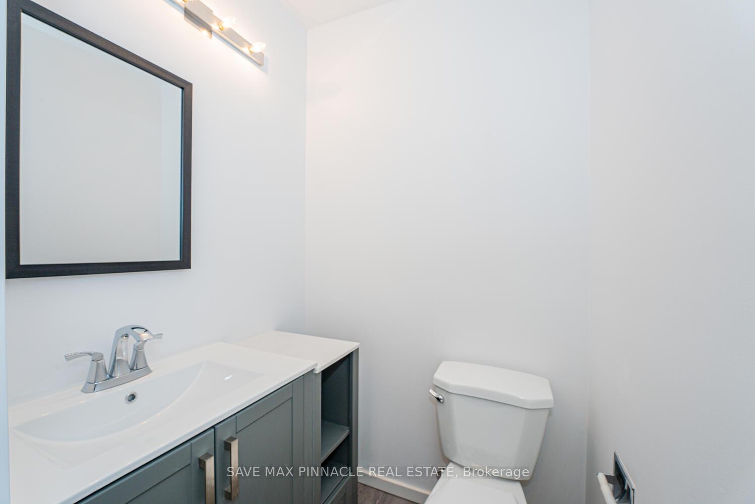 4 Bedrooms Condo at 2120 Rathburn,  Mississauga For sale