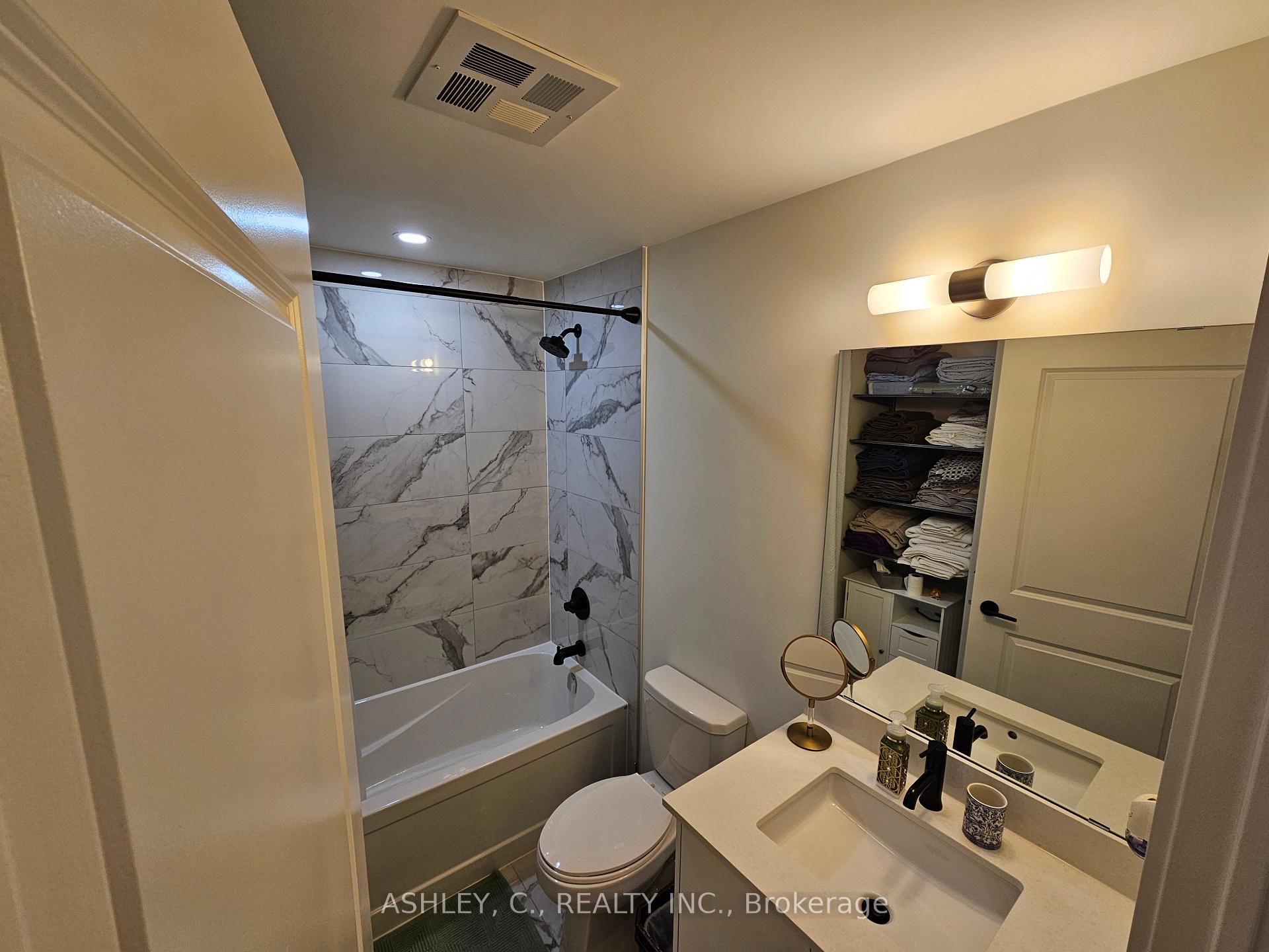 3 Bedrooms Condo at 345 Wheat Boom,  Oakville For sale